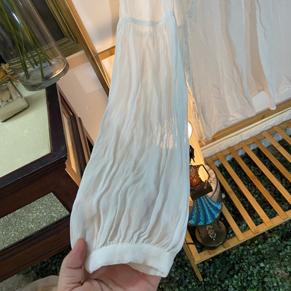 14th & Union Embroidered Tops. Size -S ( Fit S-M) - Picture 13 of 14